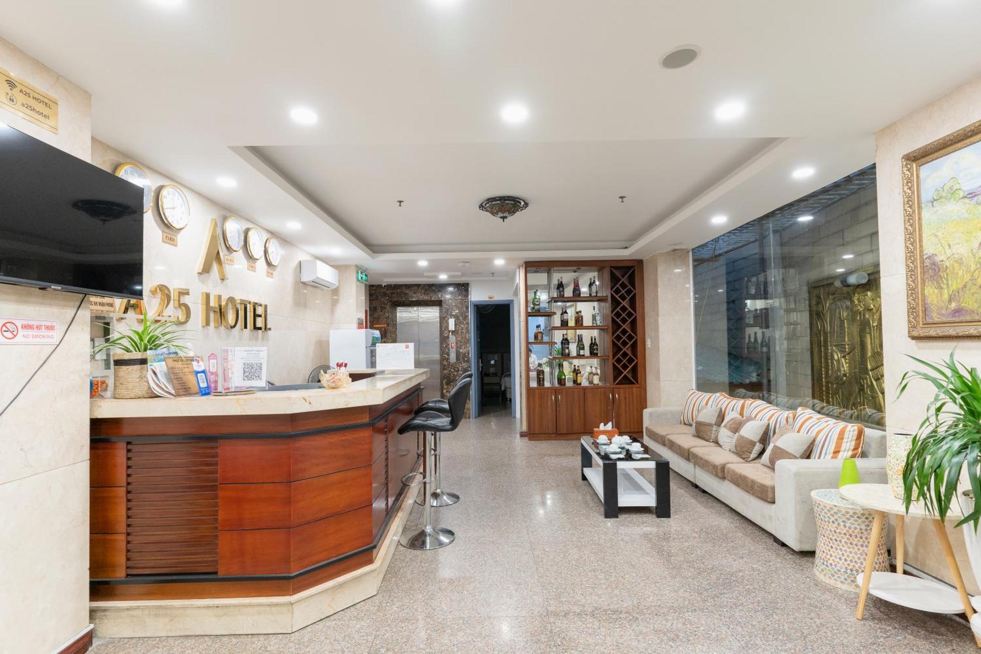 A25 Hotel - 14 Luong Huu Khanh Хошимин Экстерьер фото